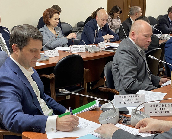 Журавлев и Шинкаренко приняли участие в совещании в ГД по профилактике преступности мигрантов