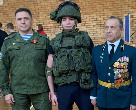 Вадим Нуждин провел Урок мужества для школьников Самары