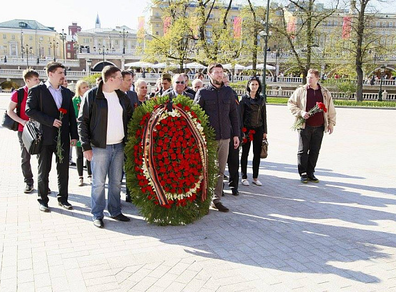 Делегация "РОДИНЫ" почтила память героев Великой Отечественной войны, 06.05.2015