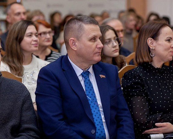 Геннадий Селебин приветствовал участников встречи гитаристов Беларуси и Брянщины