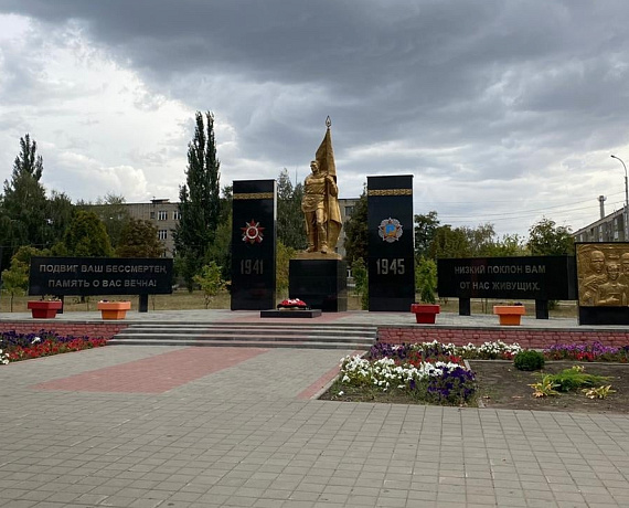 Журавлев провел рабочее совещание с единомышленниками в поселке Строитель