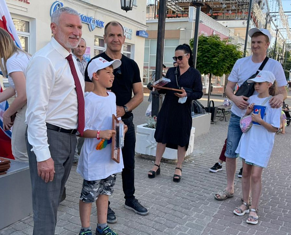 Журавлев и Шугалей в Калуге наградили победителей фотоконкурса