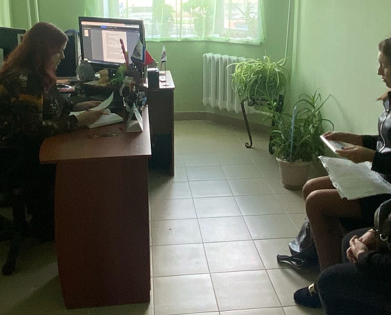 Приемы граждан по личным вопросам продолжает вести Приемная Алексея Журавлева