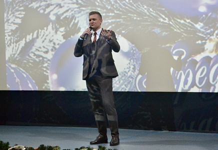 ВЛАДИМИР СУХАРЕВ  ПОЗДРАВИЛ ЮНЫХ АСТРАХАНЦЕВ С НАСТУПАЮЩИМ 2024 ГОДОМ