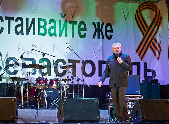 Митинг в Севастополе после референдума, выступление Алексея Журавлёва и Антона Тицкого, 16 марта 2014 г.