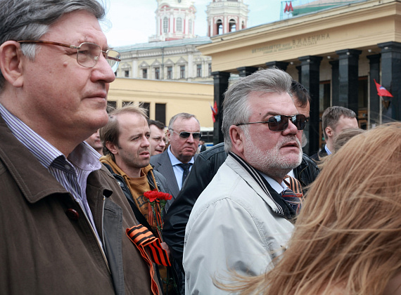Возложение венков и цветов партией "РОДИНА" в Вечному огню, 8 мая 2014 г.