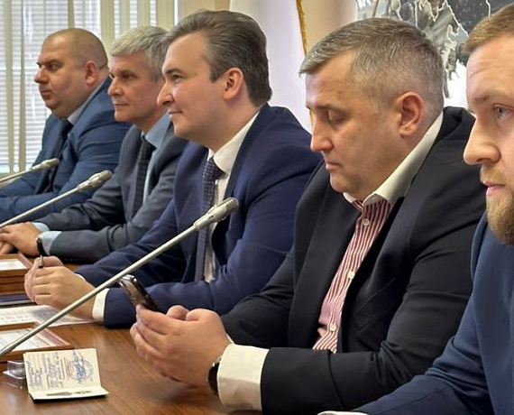 Реготделения в Москве и области поддержали кандидатуру Путина на выборах президента