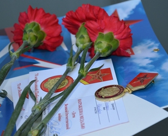 Оренбургская "РОДИНА" поздравила ветеранов с Днём защитника Отечества