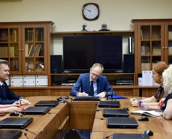 Владимир Сухарев подал документы о выдвижении в качестве кандидата на должность Губернатора Астраханской области
