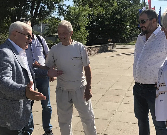 В Павловске лидер воронежской "РОДИНЫ" совместно с кандидатами провели ряд встреч с избирателями
