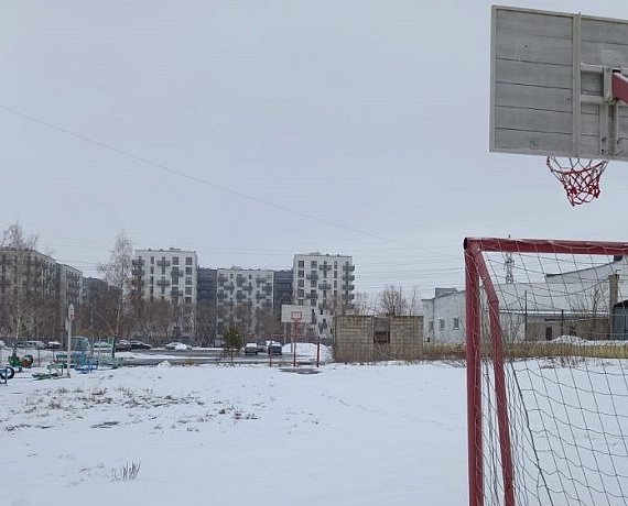 Вячеслав Илюхин добился выделения средств на реконструкцию нескольких спортивных площадок Новосибирске