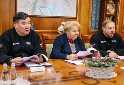 Алексей Лаптев встретился с главой Якутии в рамках его совещания с зампредами ОНФ