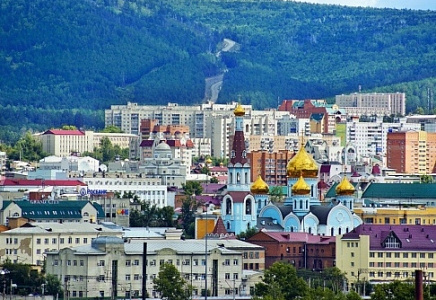 ЖИТЕЛИ ЗАБАЙКАЛЬЯ ЖАЛУЮТСЯ НА ТАРАКАНОВ В КАНАЛИЗАЦИОННОМ ЛЮКЕ