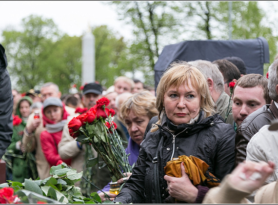 "РОДИНА" в Александровском саду почтила память погибших в Одессе, 5 мая 2014 г. (галерея 1)