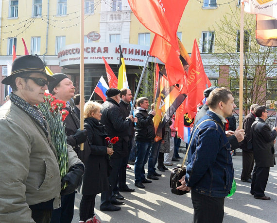 Красноярские родинцы возглавили колонну национал-патриотов