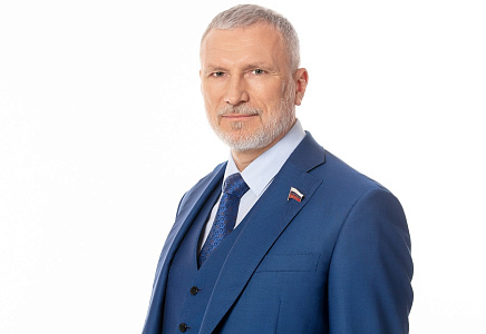 Журавлев предложил вывесить в Калининграде плакаты с двумя Германиями - ГДР и ФРГ