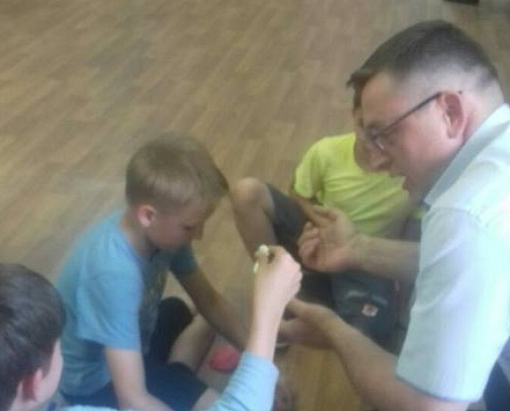 Ярославские активисты партии "РОДИНА" навестили маленьких пациентов тубдиспансера