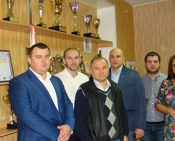 Тульские активисты провели турнир по плаванию