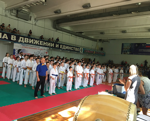"РОДИНА" провела турнир по карате в Краснодаре
