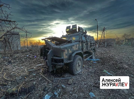 Алексей Журавлев в освобожденном от нацистов Мариуполе (28.03.2022)
