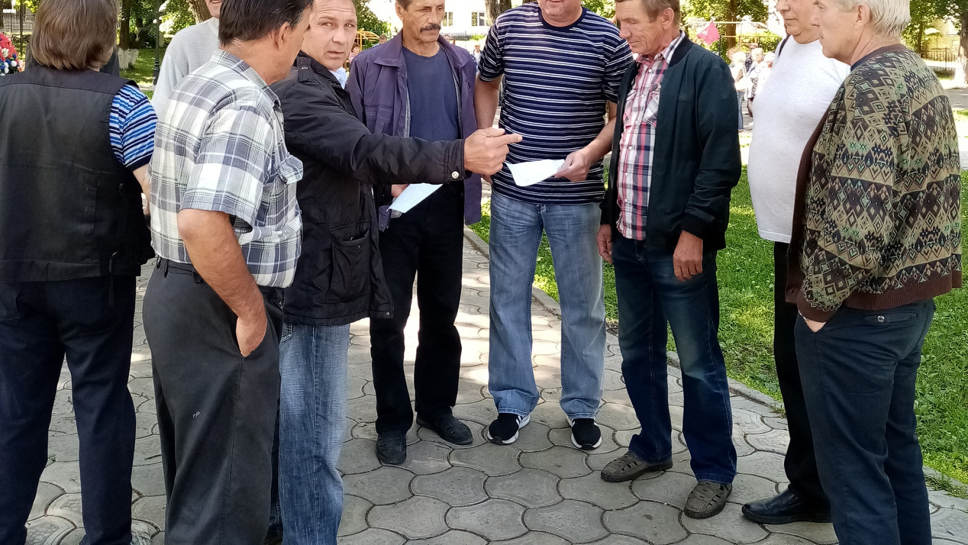 Сергей Береснев: Яранское ПАТП обанкротили, а зарплату не выплатили!