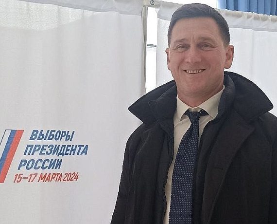 Депутаты и актив Подмосковной "РОДИНЫ" голосуют на выборах Президента