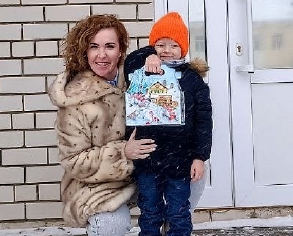 Дети в Тамбове начали получать новогодние подарки от Алексея Журавлева