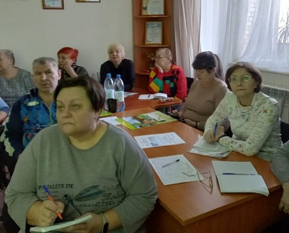 Общественные приемные Вячеслава Илюхина проводят встречи с председателями Советов МКД и занятия "Школы ЖКХ"