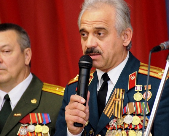 Фёдор Юрин поздравил педагогов с Днём учителя