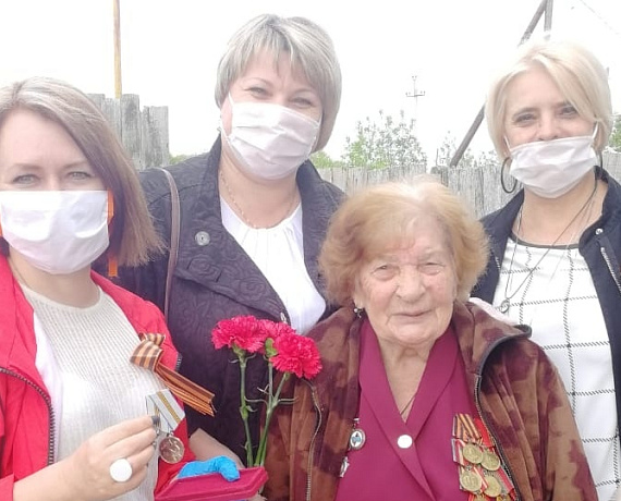 "РОДИНА" Павловского района Воронежской области поздравила ветеранов