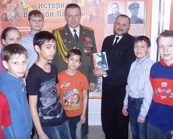 Челябинские соратники рассказали школьникам о боевых подвигах земляков