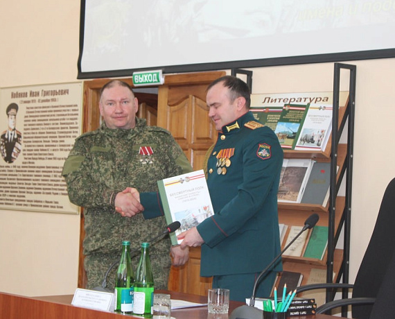 Командир БАРС 3 "Родина" принял участие в Дне Казанского танкового училища