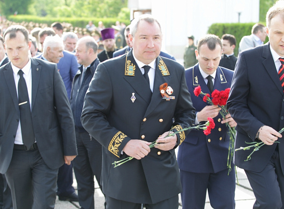 Визит российской делегации во главе с Рогозиным в ПМР, 9 мая 2014 г.