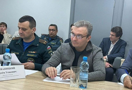 Габов обсудил обеспечение жильем эвакуированных курян, находящихся в Подмосковье