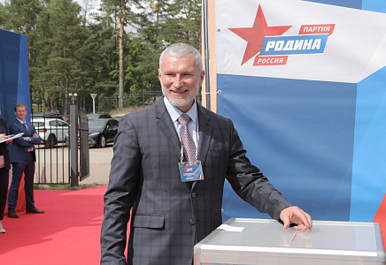 Журавлев: Политический хаос в США иногда идет на пользу решению конкретных дел