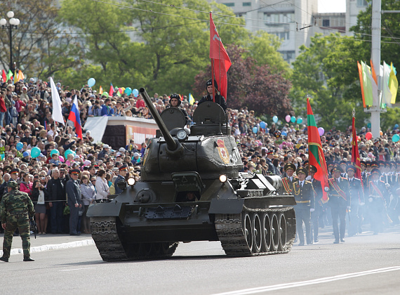 Визит российской делегации во главе с Рогозиным в ПМР, 9 мая 2014 г.