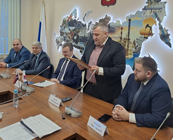 Реготделения в Москве и области поддержали кандидатуру Путина на выборах президента