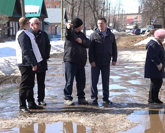 В Удмуртии депутаты от "РОДИНЫ" взяли под контроль решение коммунальных проблем жителей многоквартирных домов