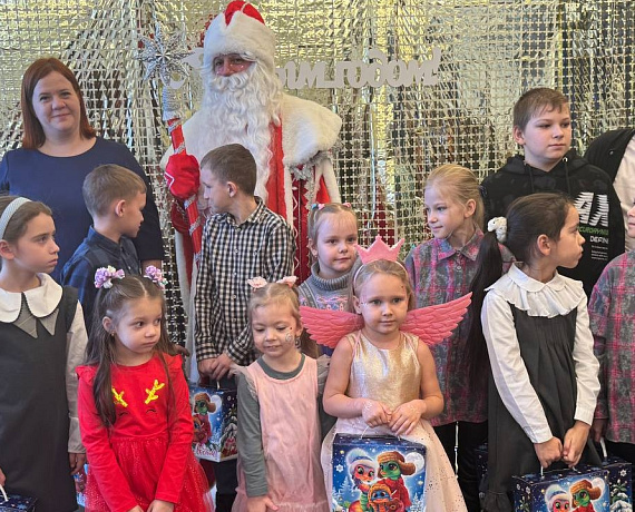 Новогодний марафон Алексея Журавлева – сладкие подарки и праздничное настроение