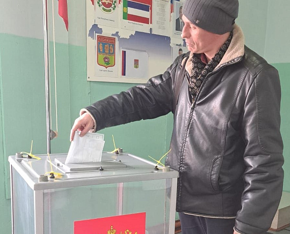 Алексей Хабаров отдал свой голос на выборах Президента
