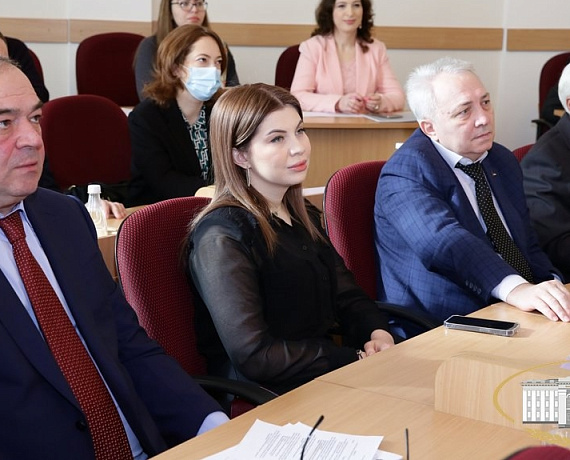 На заседании парламента Кабардино-Балкарской Республики выступил председатель Совета рег отделения партии "РОДИНА" Олег Кузьминов
