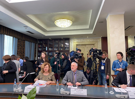 Алексей Журавлев на встрече политических партий в Общественной палате РФ (Москва, 25.03.2020)