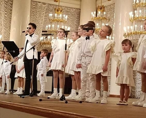Подмосковная команда партии "РОДИНА" отметила "День матери" сразу на двух площадках