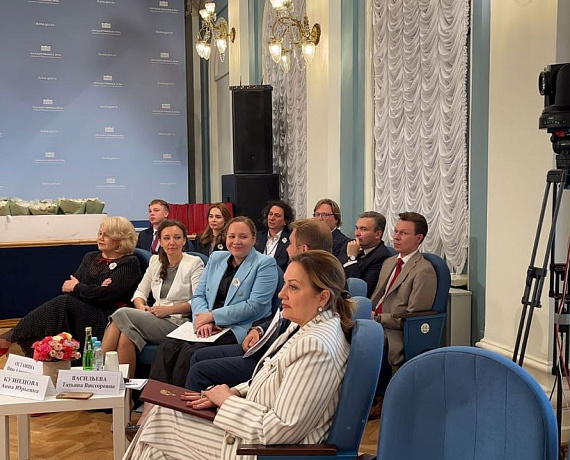 Родинцы встретились с семьями педагогических династий