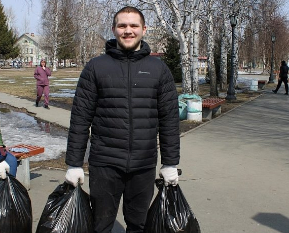 Клуб избирателей депутата Заксобрания от партии "РОДИНА" Вячеслава Илюхина организовал субботник
