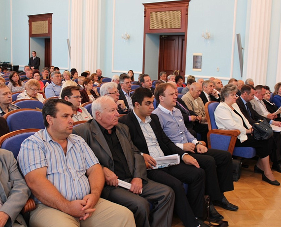 Партийцы Челябинска приняли участие в заседании социально-правовой организации "За возрождение Урала"