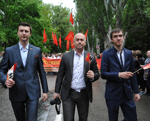 9 Мая крымская "РОДИНА" поздравила ветеранов с Днем Победы