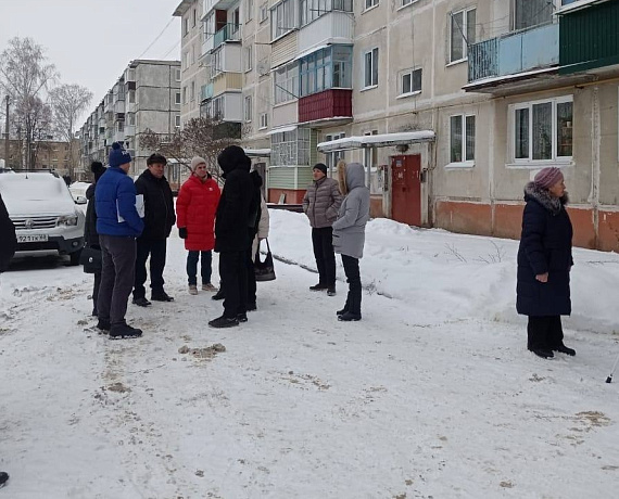 Депутат Тамбовской гордумы от "РОДИНЫ" Валерий Стариков встретился с жителями ул. Ерофеевской