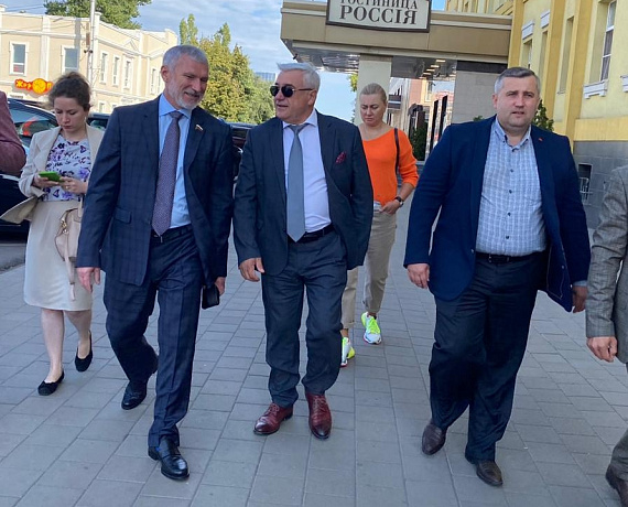 В Борисоглебске Алексей Журавлев встретился с партийными активистами
