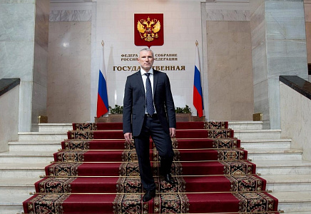Журавлев внесет в Госдуму законопроект о маркировке фирм, сбежавших из России